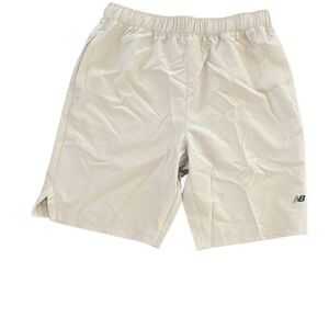 New balance boys size 18 to 20 athletic shorts never worn